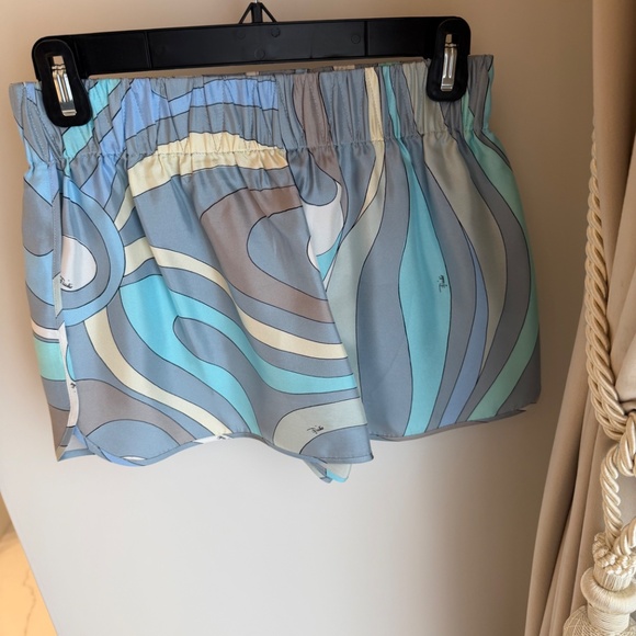 Pucci - Picture 2 of 2